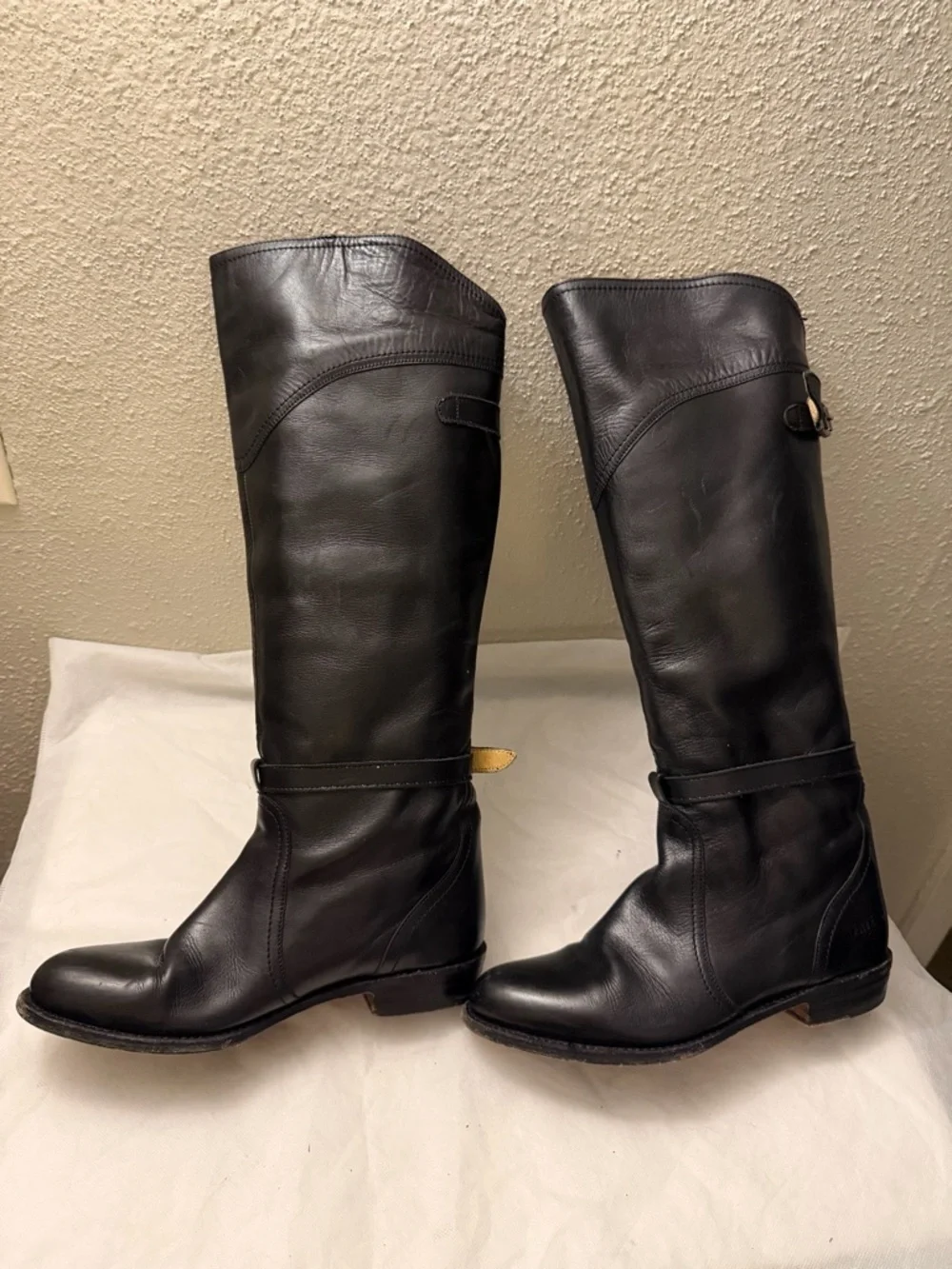 Frye black long Leather women boot, sz 7, pre-owned